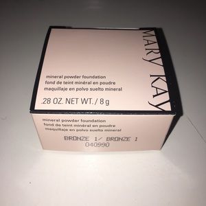Mary Kay Mineral Powder Foundation in Bronze 1