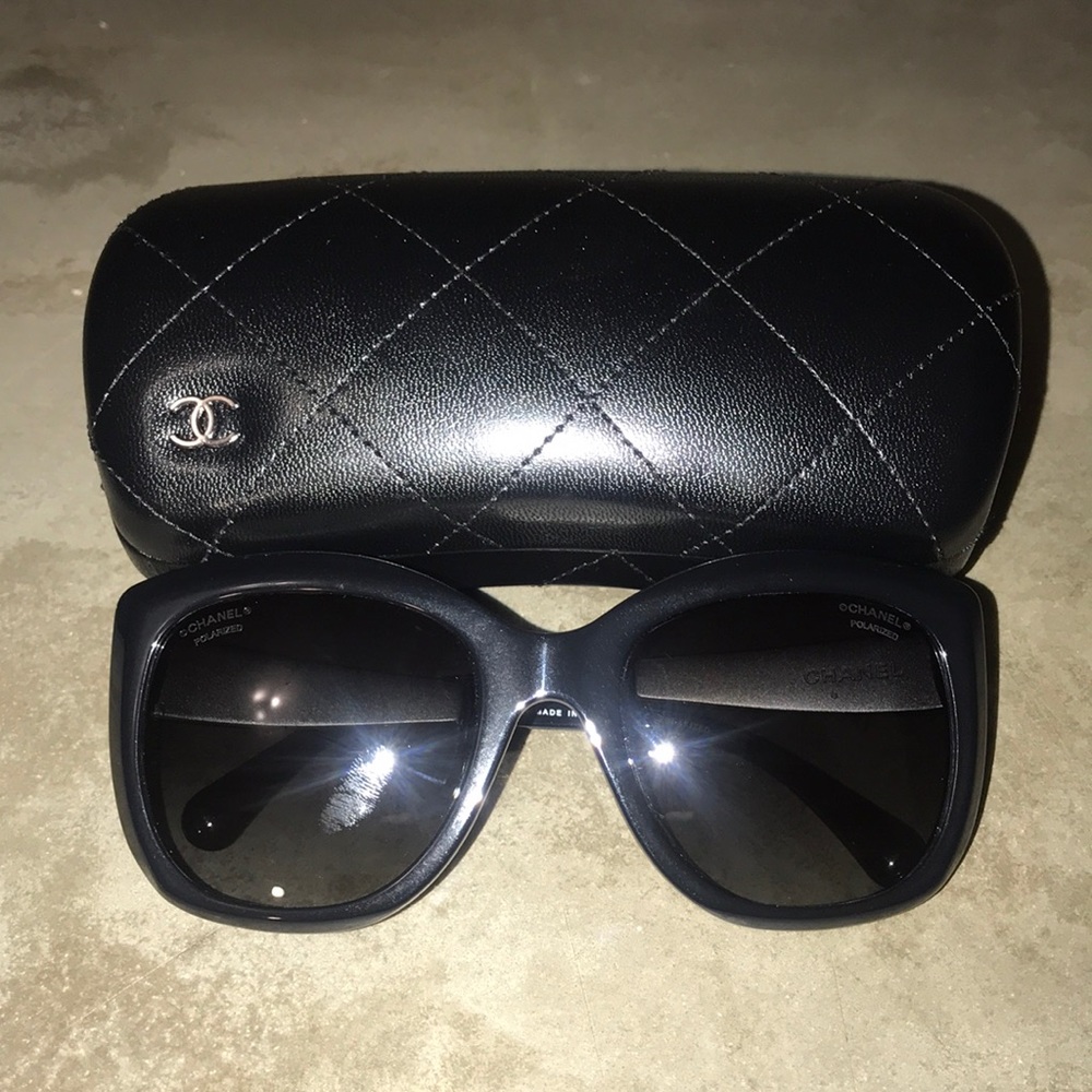 Chanel 5347 Polarized Sunglasses - Black