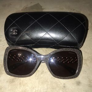 Chanel 5305 Sunglass - Brown Chain Temple
