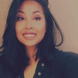 Meet your Posher, Danika