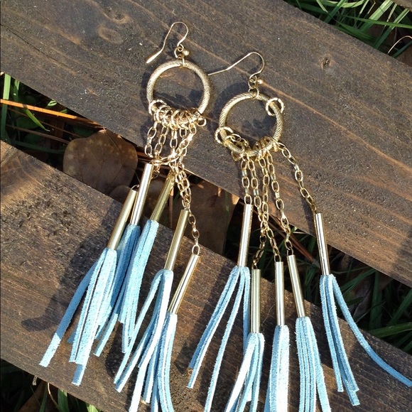 ✨HP✨Stunning! Gold & Blue Suede fringe earrings - Picture 3 of 6