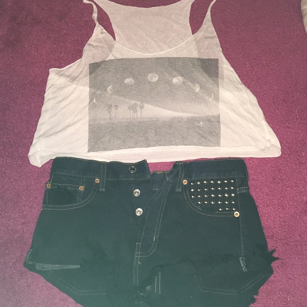 FLASH SALE brandy Melville TOP runwaydreams shorts