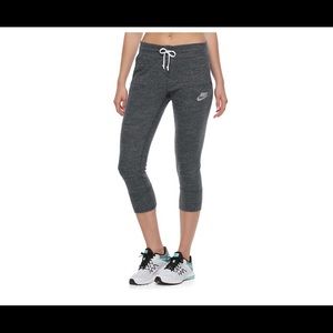 Nike vintage style capris