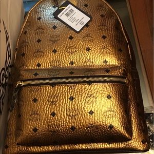 Meet your Posher, Malcolm