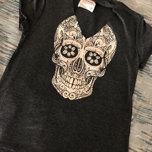 Dia de los Muertos skull T-shirt with cutout neck