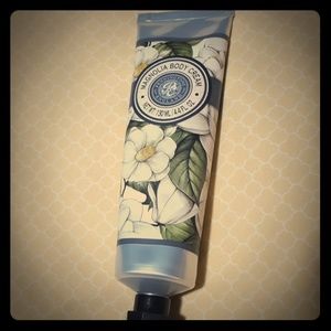 🌹{Pennington's England} Magnolia Body Cream