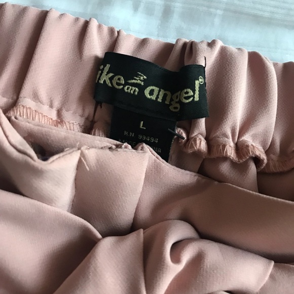 Dusty Rose Shorts with Tie-up Belt - Picture 4 of 4