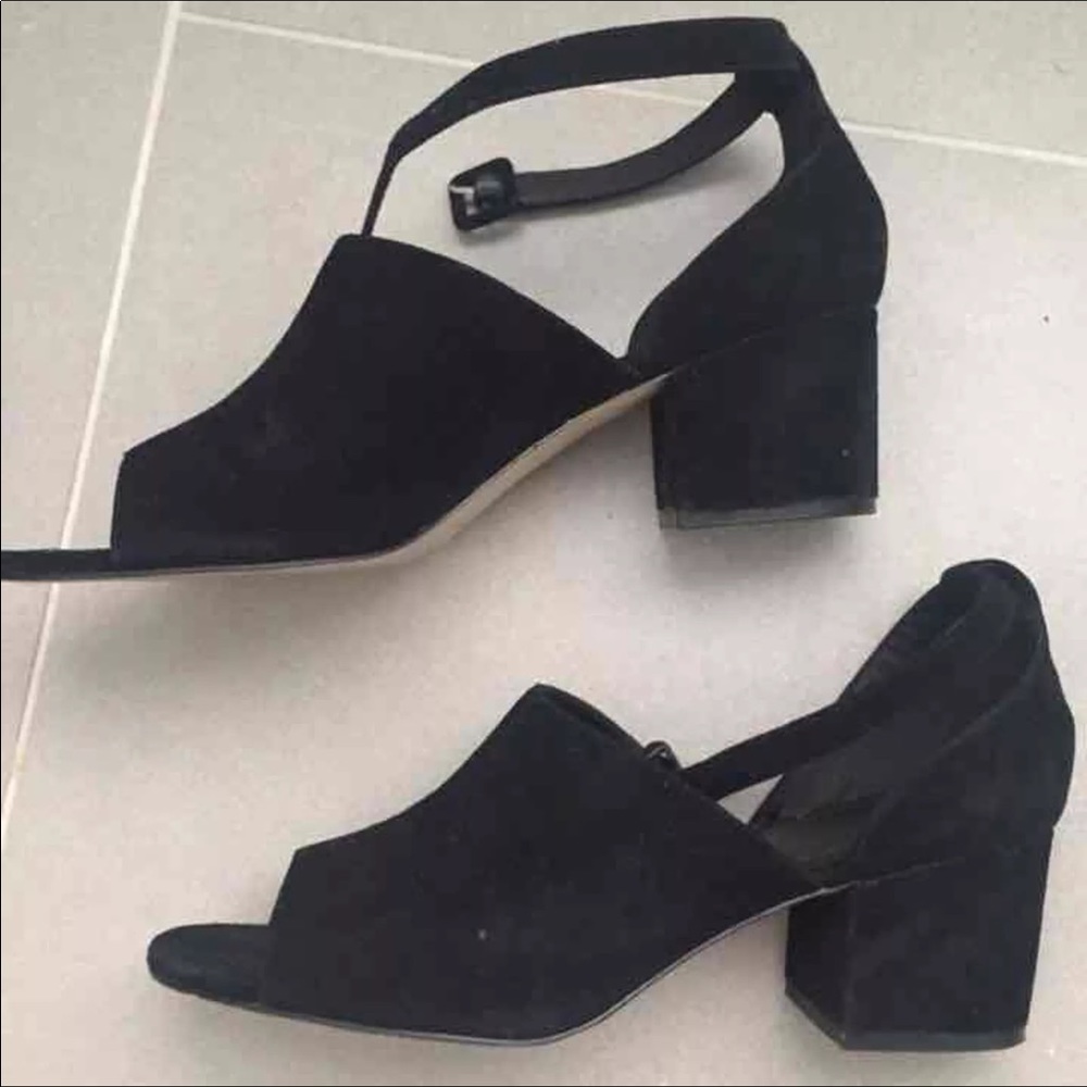Urban Outfitters sandals - Picture 2 of 4