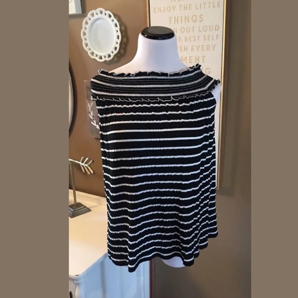 MAX STUDIO Womens Black/White Sleeveless Shirt