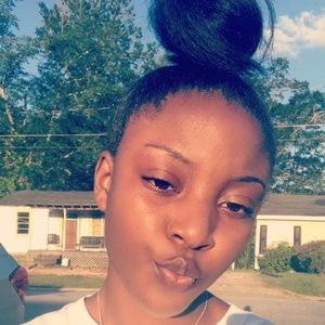 Meet your Posher, Tanija