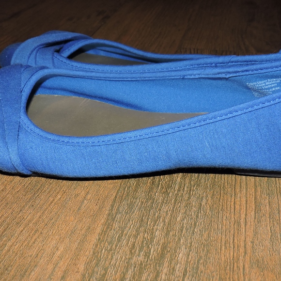 SLIP ON - Picture 5 of 8