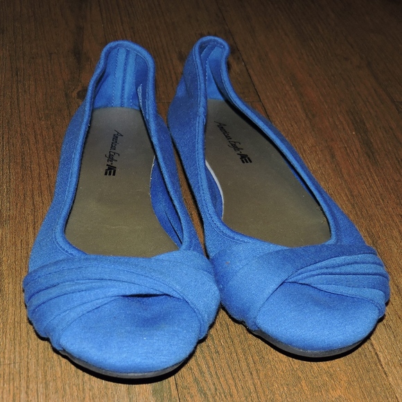 SLIP ON - Picture 2 of 8