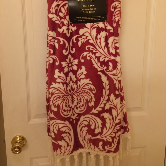 ๐ Nanette Lepore Chenille Plush Throw - Picture 2 of 2