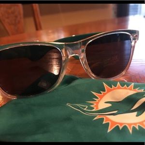 Miami Dolphins Sunglasses with bag case