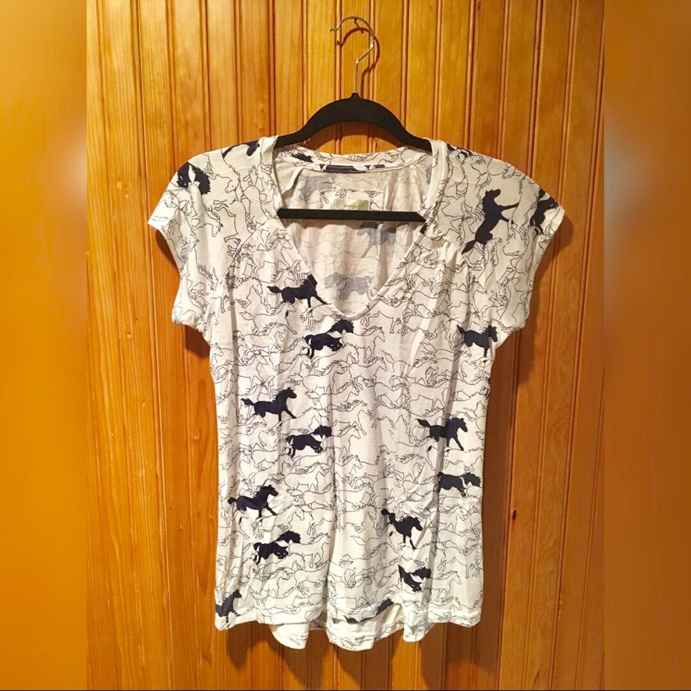 Anthropologie horse print white, blue T-shirt -L