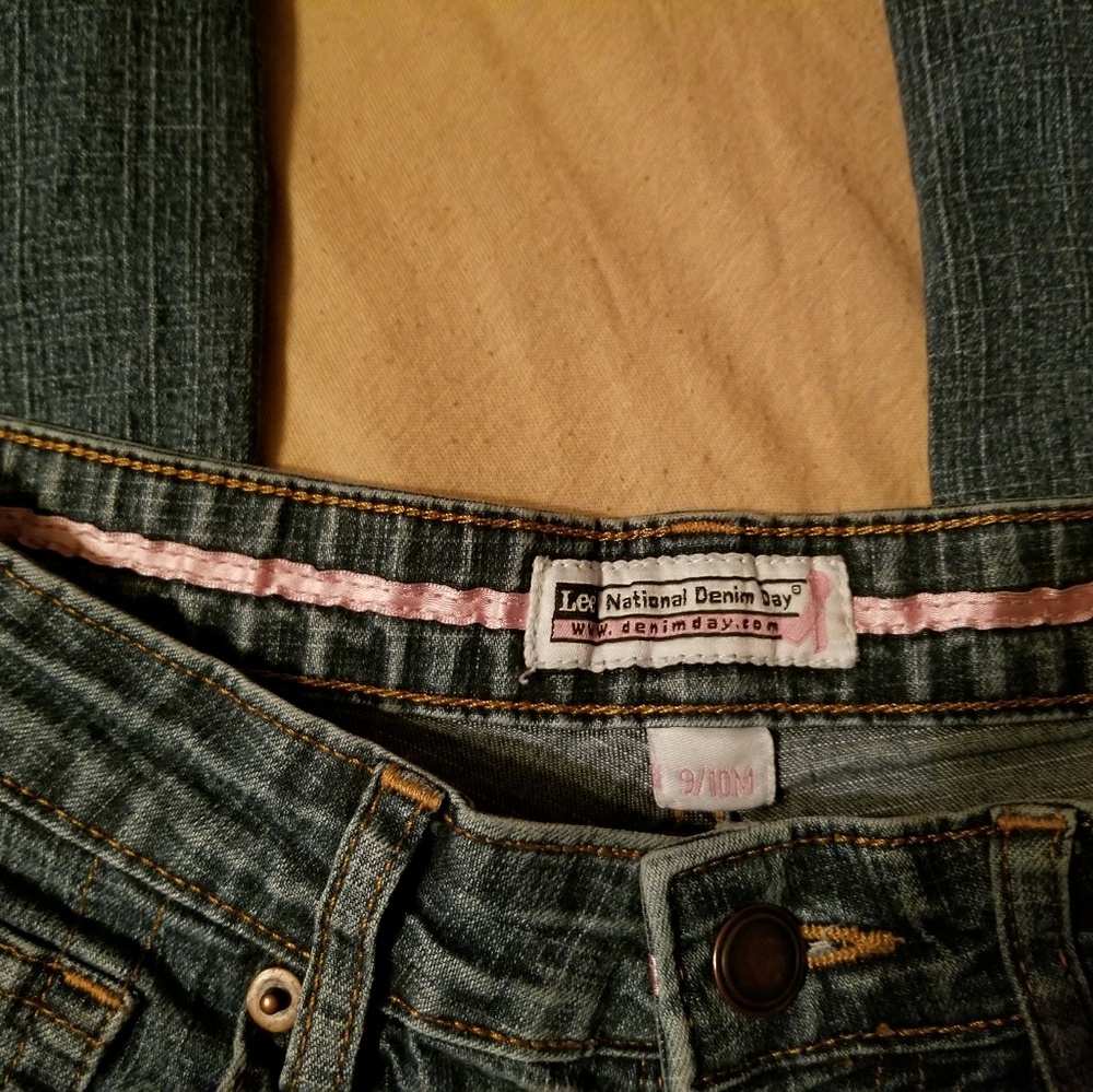 Lee Jeans Breast Cancer Awareness