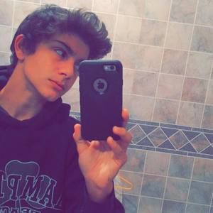 Meet your Posher, Devin