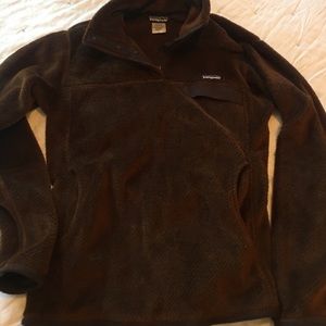 Brown Patagonia pull over size L