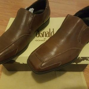 DONALD J PLINER DRESS SHOES