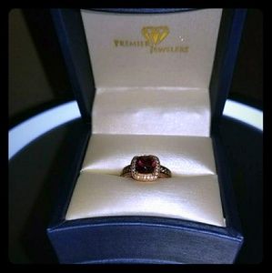 Levian 14 ct rose gold and pink sapphire ring
