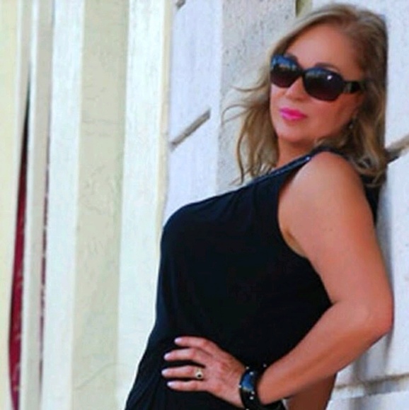 Meet your Posher, Carmen - Picture 1 of 1