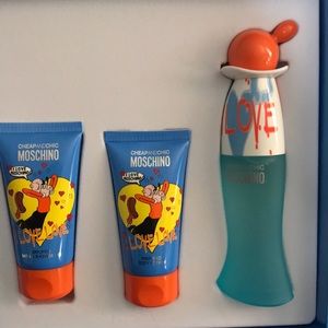 I love love moschino perfume set