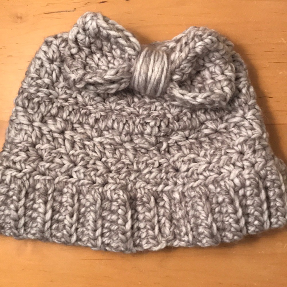 Messy Bun Bow Hat