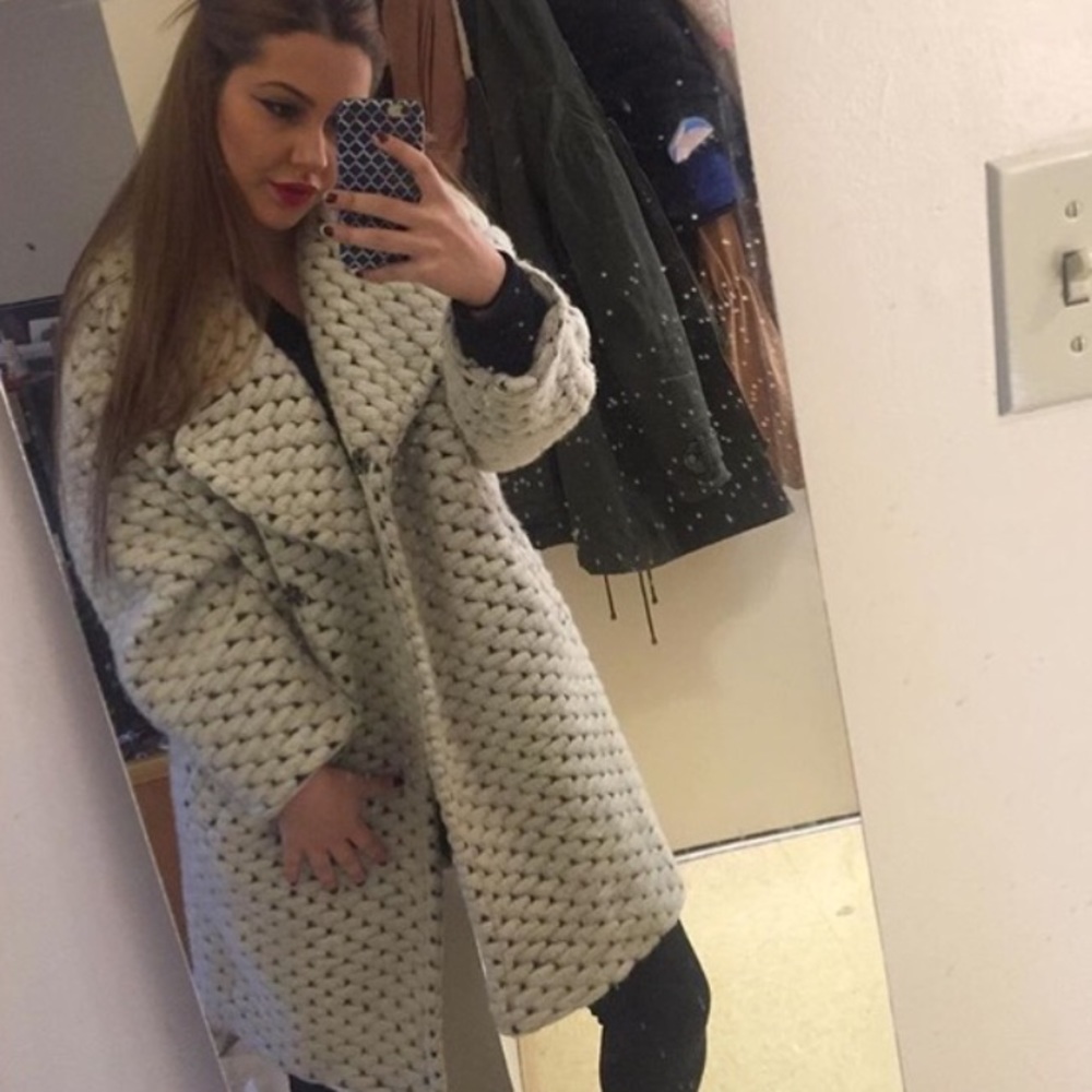 ASOS sz 6 oversized white coat worn once