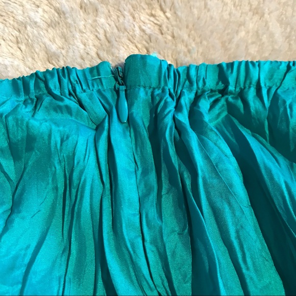 Long pleated silk skirt - Picture 5 of 8