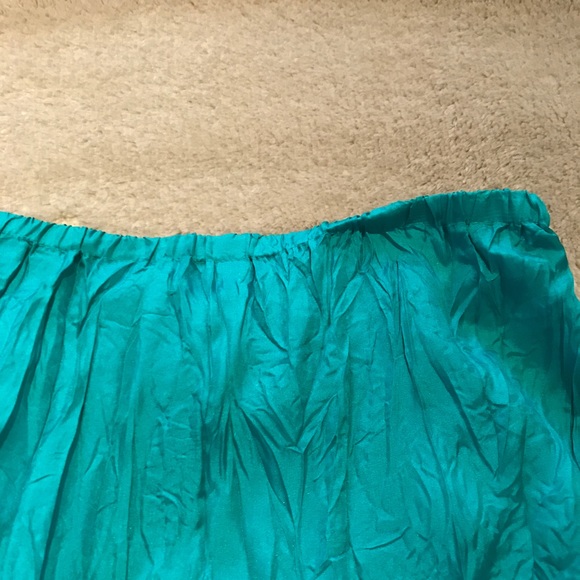 Long pleated silk skirt - Picture 6 of 8