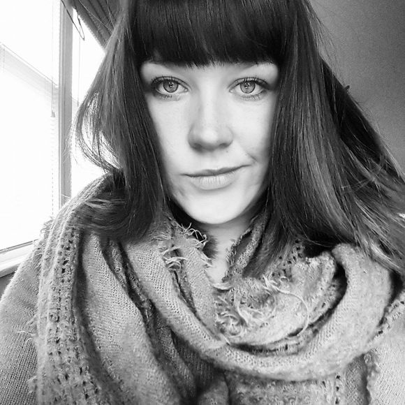 All the clothes that don't fit but should be worn - Picture 2 of 3