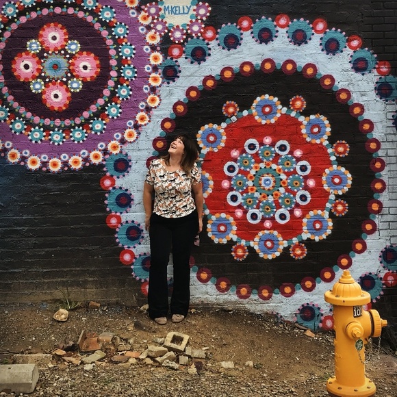 All the clothes that don't fit but should be worn - Picture 3 of 3