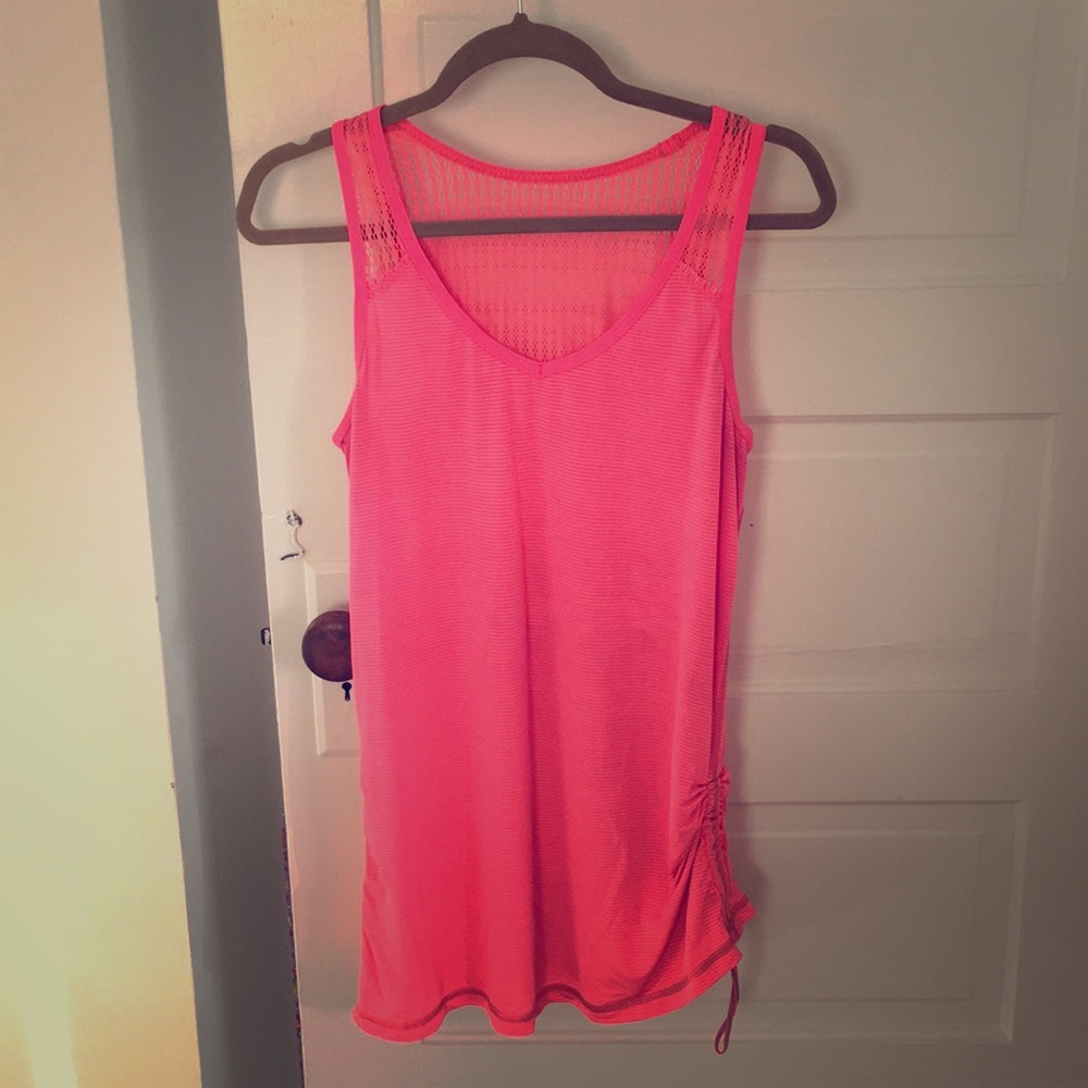 Hot pink Lululemon tank!