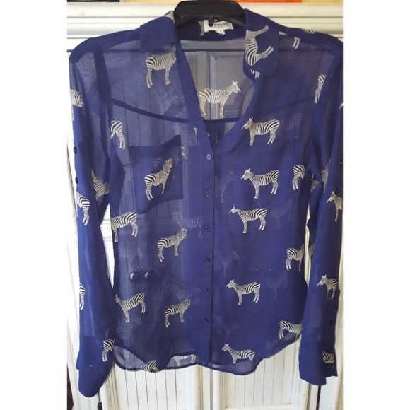 Express button down - Picture 2 of 4