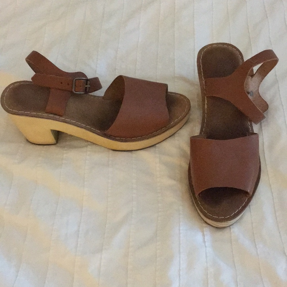 UO Brown wedge sandals