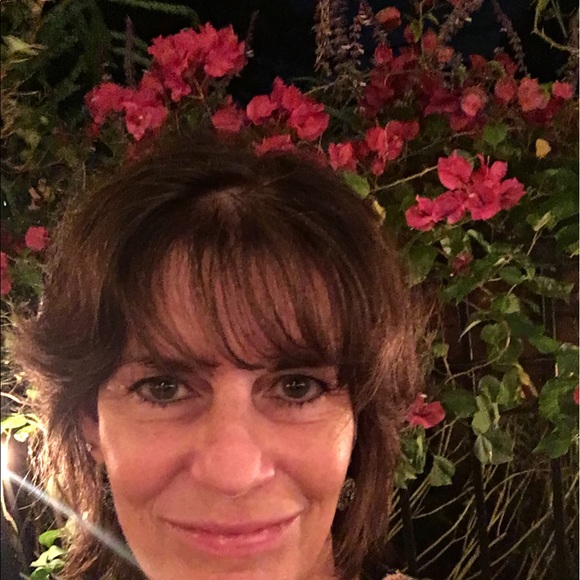 Meet your Posher, Donna - Picture 1 of 1