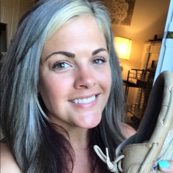 Meet your Posher (or “Posh-ah” as I say...) Jess😚 - Picture 5 of 5