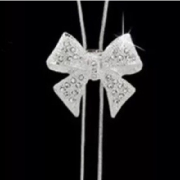 Crystal Rhinestone Bowknot Long Pendant. - Picture 2 of 4