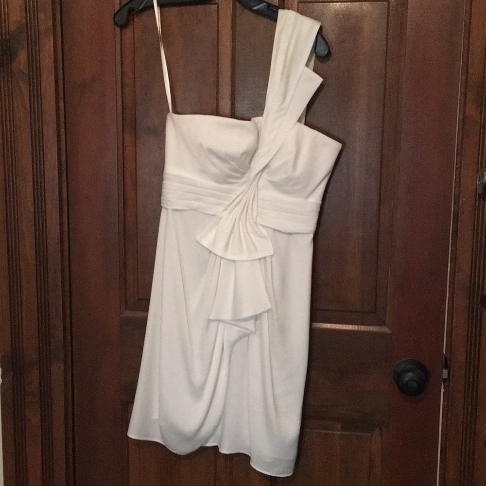 BCBG SZ4 White One Shoulder Cocktail Dress