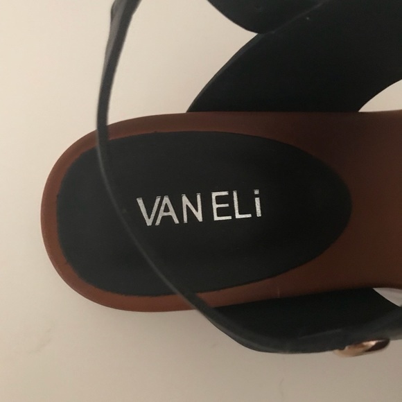 Vaneli Platformed Sandals - Picture 3 of 4