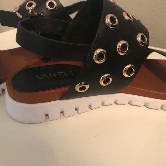 Vaneli Platformed Sandals - Picture 4 of 4