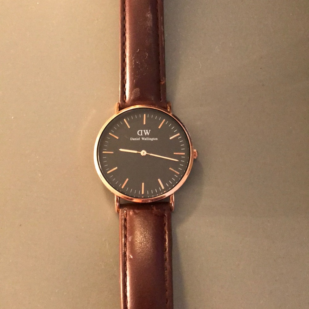 Daniel Wellington watch.