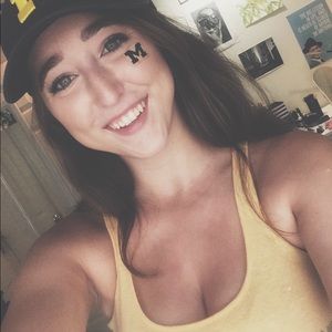 Meet your Posher, Lauren