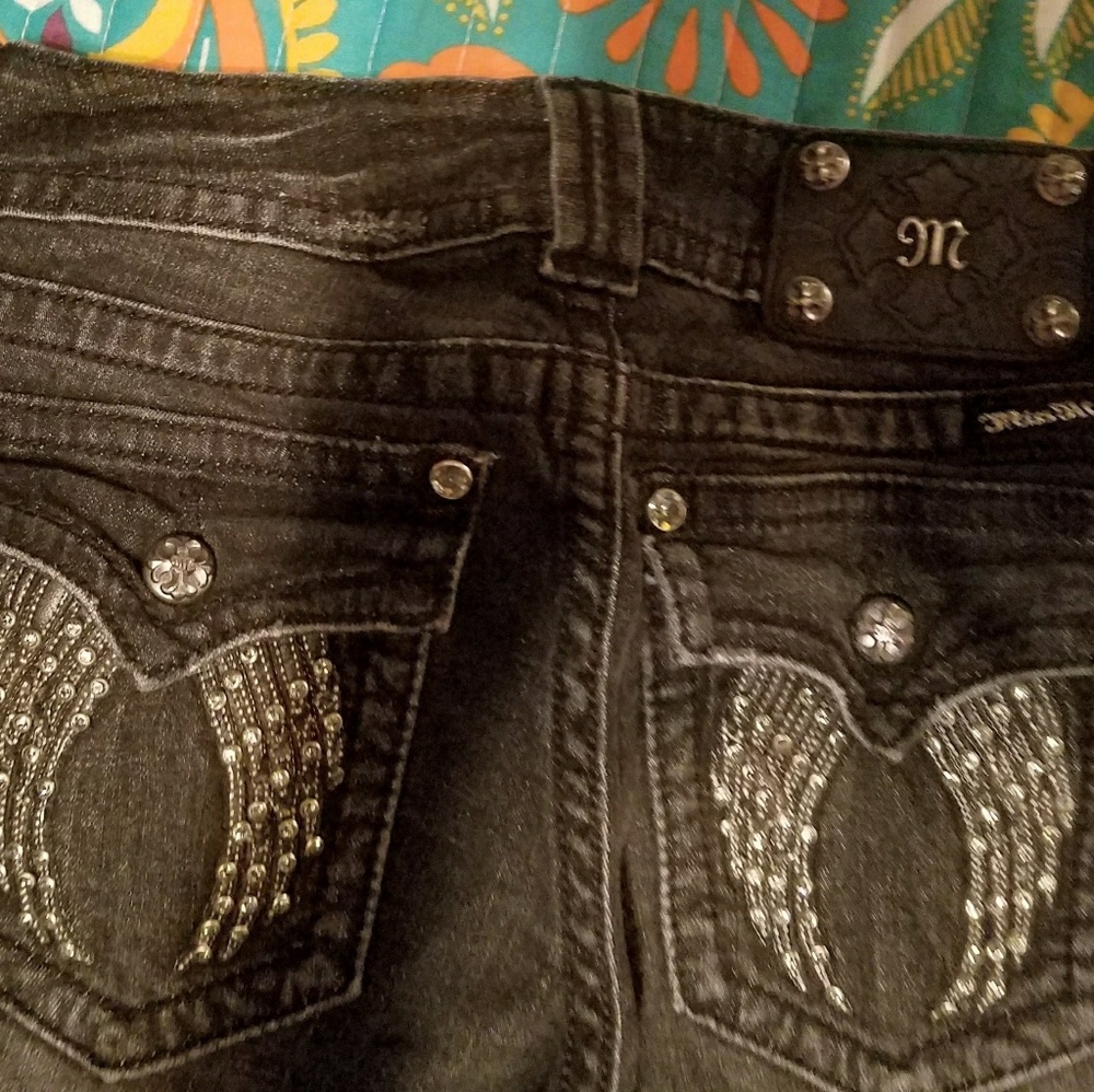 Miss Me Skinny size 28 Angel Wings