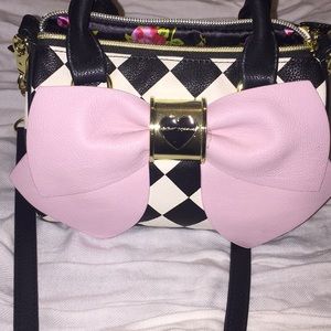 🌷🌸cute checkered purse 👛 Cute look