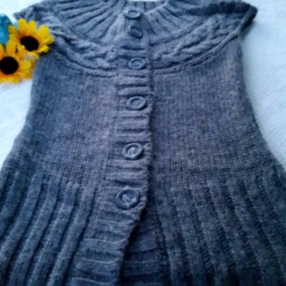 Womens Cambridge Dry Goods Sleeveless Knit Sweater