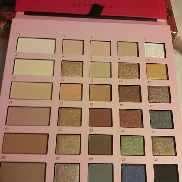 Makeup - Picture 2 of 2