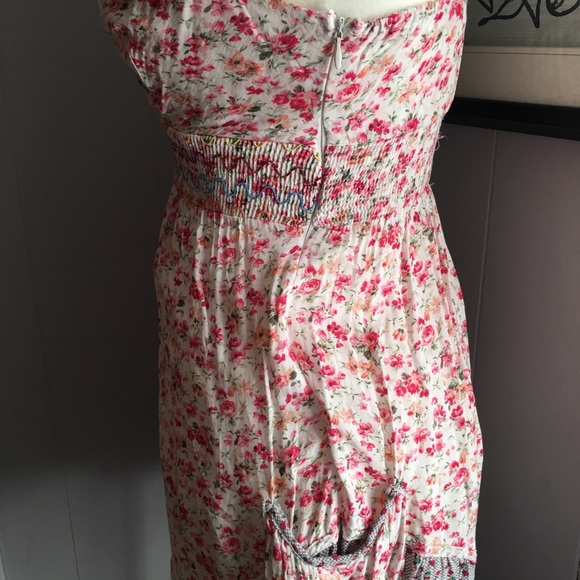 Lulumari Floral Embroidered Dress Size Small - Picture 6 of 7