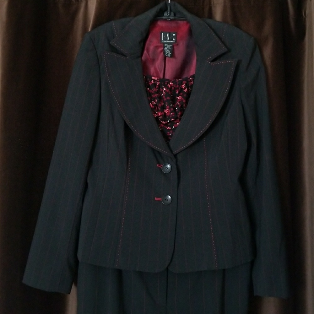 INC Suit ensemble