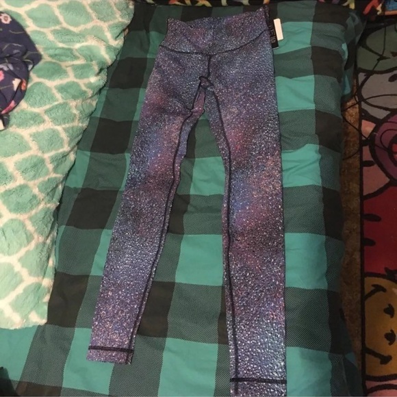 NWT Lululemon Wunder Under Tight - Picture 4 of 4